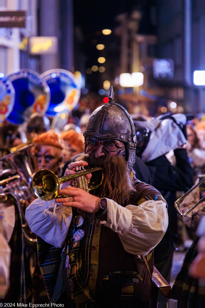 Güdis-DI; Luzerner Fasnacht 2024; Monstercorso