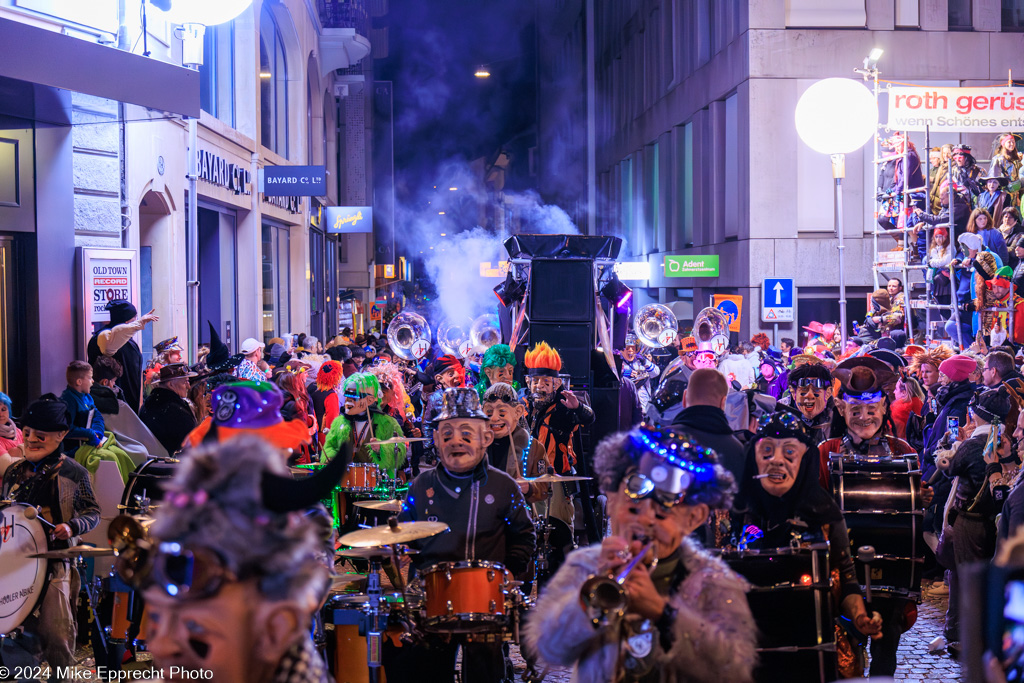 Güdis-DI; Luzerner Fasnacht 2024; Monstercorso